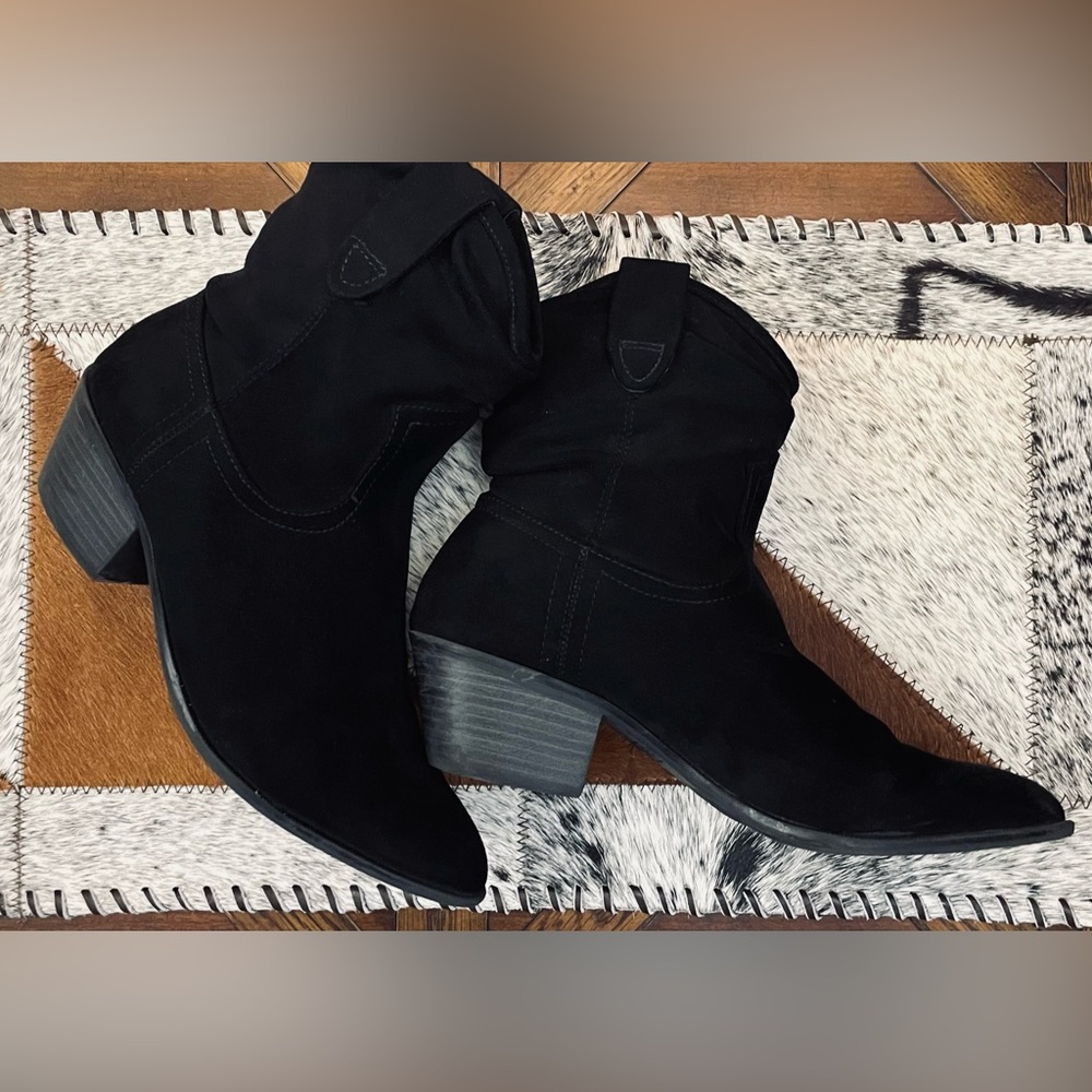 ESPRIT Polina Pleated Western Booties size 8.5